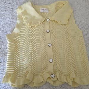 Chic Yellow Sleeveless Blouse with Heart Buttons